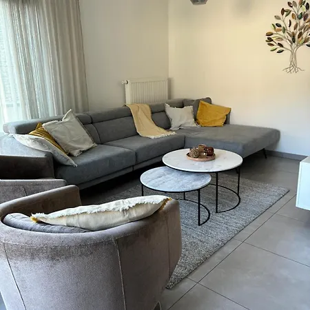 Cedrien Met Terras * 拉罗什-阿登